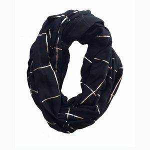 Infinity Scarf, Black & Gold!